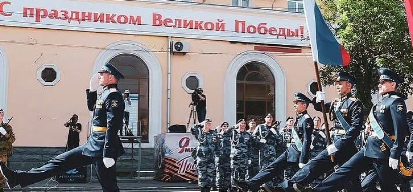 На центральной площади Астрахани прошел парад Победы!